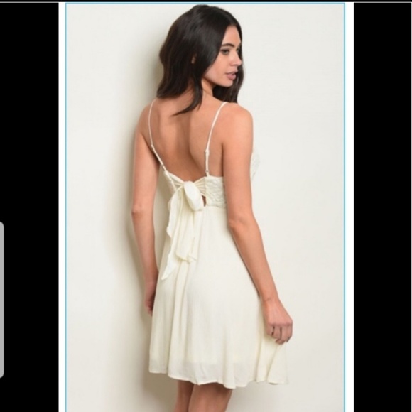 SALE!! 🛍 Ivory & Lace Dress! - Picture 2 of 3
